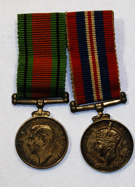 Miniature. WW2 'Home front' pair