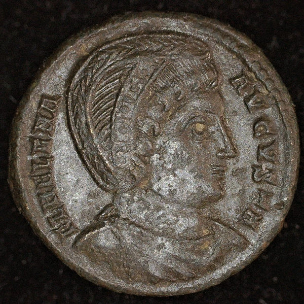 Helena. AE Centenionalis. AD324-330
