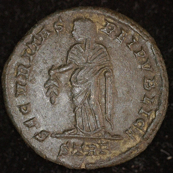 Helena. AE Centenionalis. AD324-330