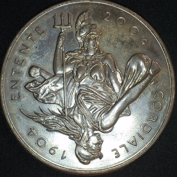 Elizabeth II. 5 Pounds. 2004