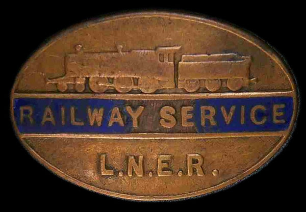 WW2. Lapel badge. L.N.E.R. Railway Service.