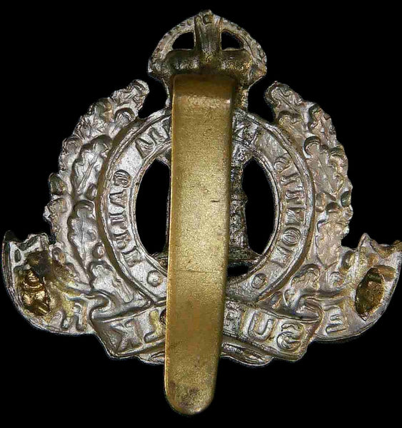 WW1. Suffolk Regiment. Cap badge.