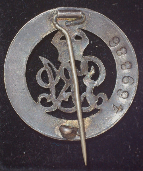WW1. Silver War Badge. Carvick. R.A.M.C.