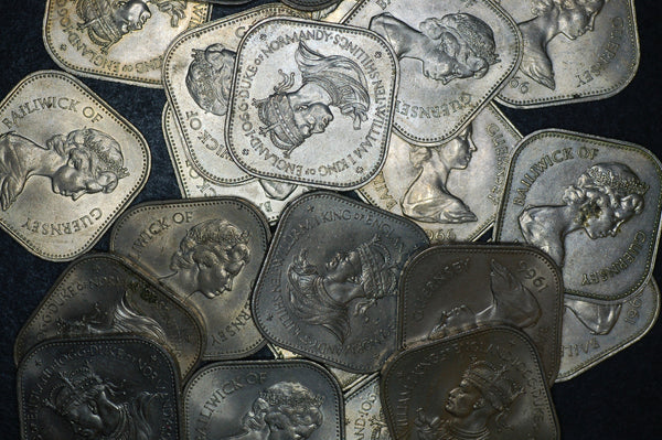 Guernsey. 10 shillings. 1966