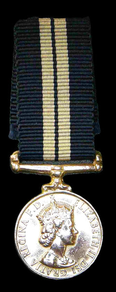 Distinguished Service Medal. QEII. Miniature.