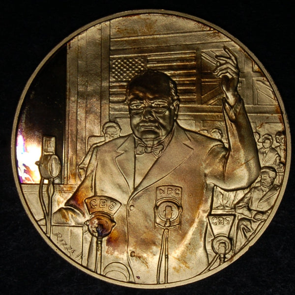 Winston Churchill Silver gilt medallion by Pinches. 1974