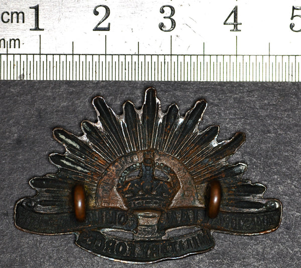 Australia and Commonwealth Forces collar badge.