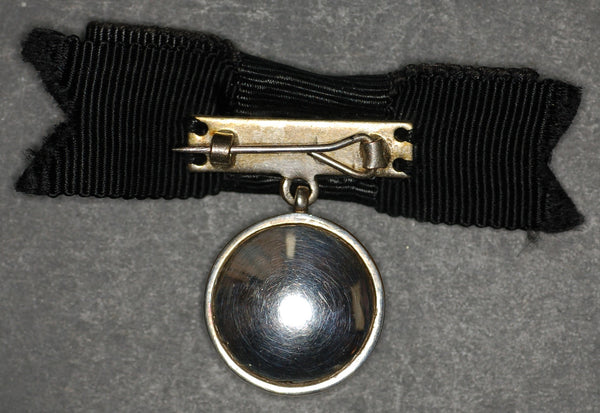 Miniature Order of St John Womens breast badge. Serving Sister.