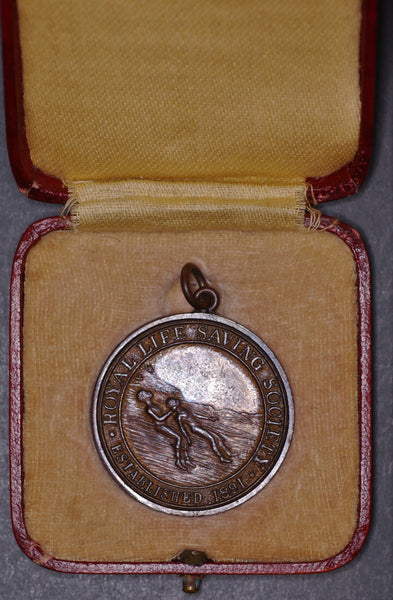 Royal life saving society. Bronze medal.