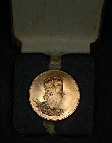Elizabeth II. Royal Mint Coronation medal. 1953. Bronze