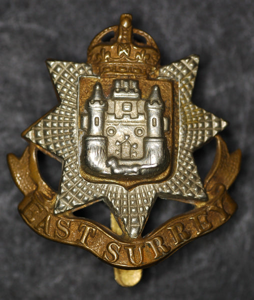 Cap badge. WW1. East Surrey regiment. Bi metal