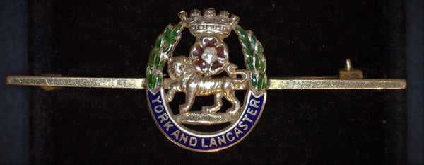 Sweetheart brooch. York & Lancaster regiment. 9ct gold.