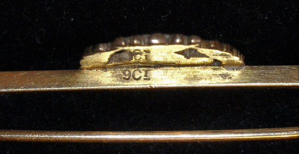 Sweetheart brooch. York & Lancaster regiment. 9ct gold.