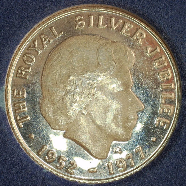 Elizabeth II. 1977 jubilee medal. Struck in 9ct gold
