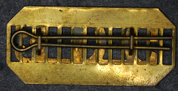 3rd Dragoon Guards. Brass shoulder title.