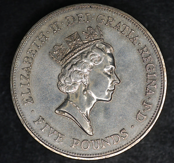 Elizabeth II. 5 pounds. 1990