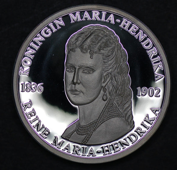 Belgium. Queen Maria-Hendrika medallion. .999 fine silver.